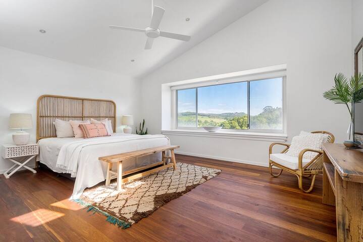 Byrons Brae – luxury hinterland estate with pool gallery image 3