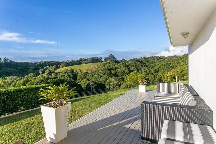 Byrons Brae – luxury hinterland estate with pool gallery image 5