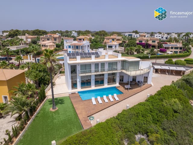 Sa Cova Blanca – Villa with sea views and pool