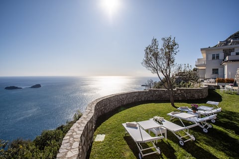 Belvedere delle Sirene by Feeling Italy