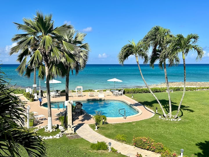 Oceanfront 2 Br & Pool - Cocoplum #8 On 7 Mile - Cayman Islands