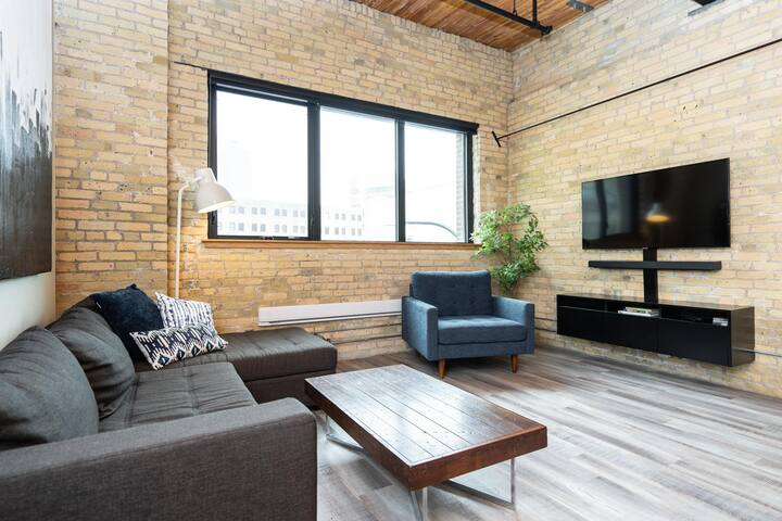 (411)Converted Loft | Hi-End | 2 Bdr | Exchange Di gallery image 2