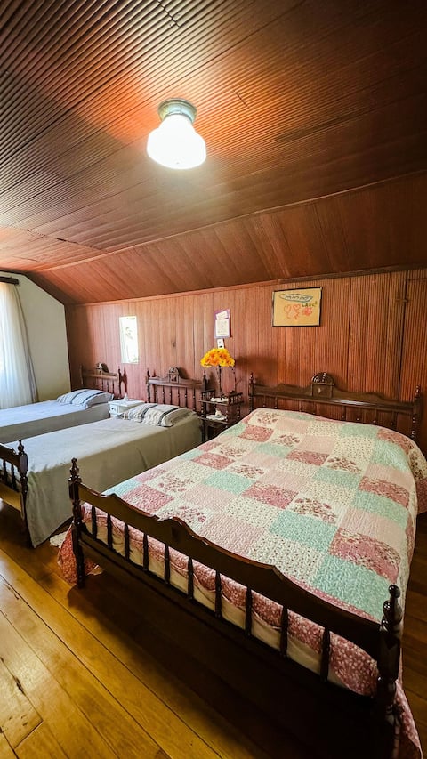 Quadruple Room with Shared Bathroom