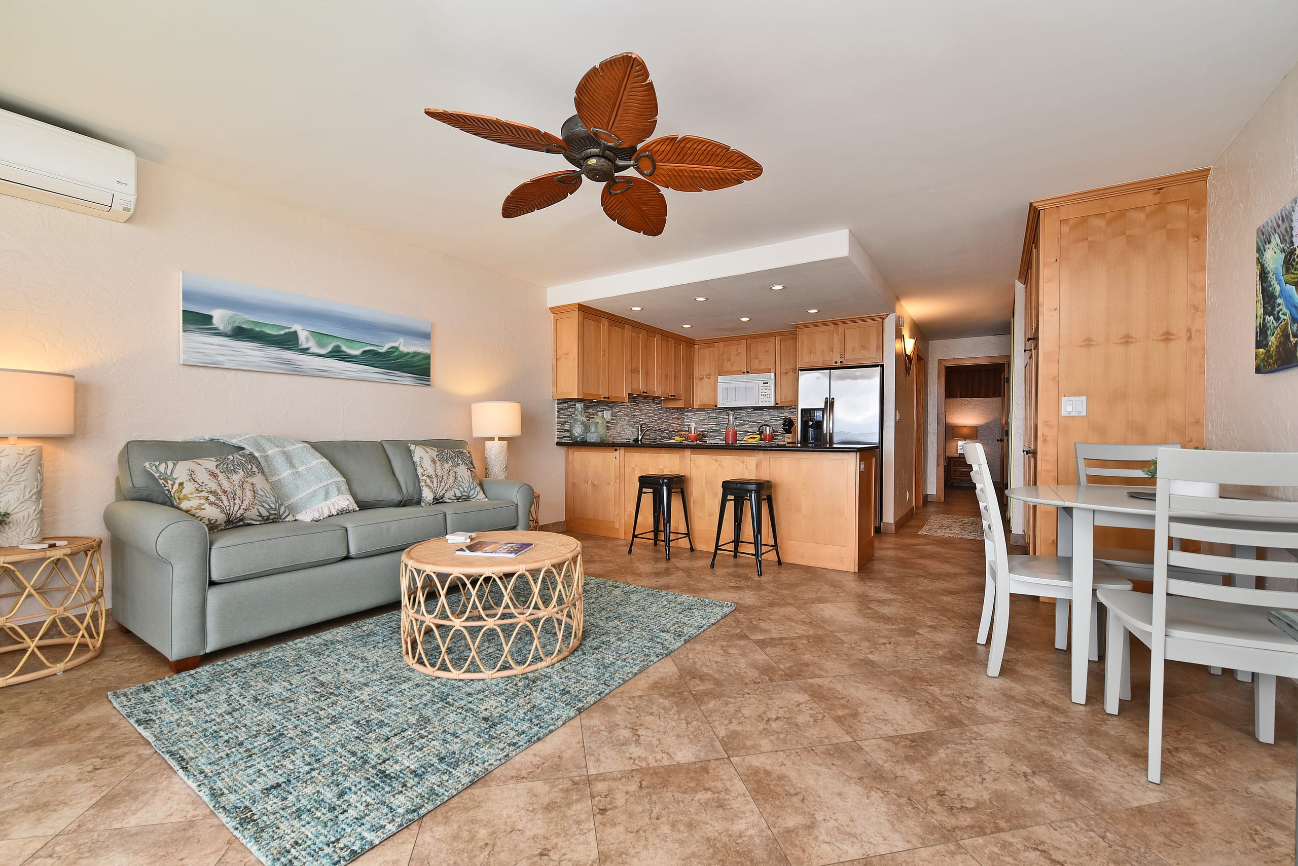Condo in Lahaina · ★4.95 · 1 bedroom · 2 beds · 1 bath - Image 4