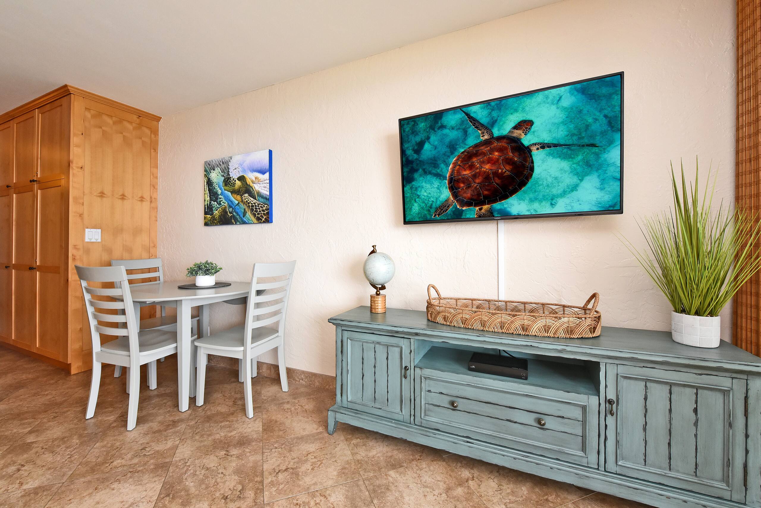 Condo in Lahaina · ★4.95 · 1 bedroom · 2 beds · 1 bath - Image 14