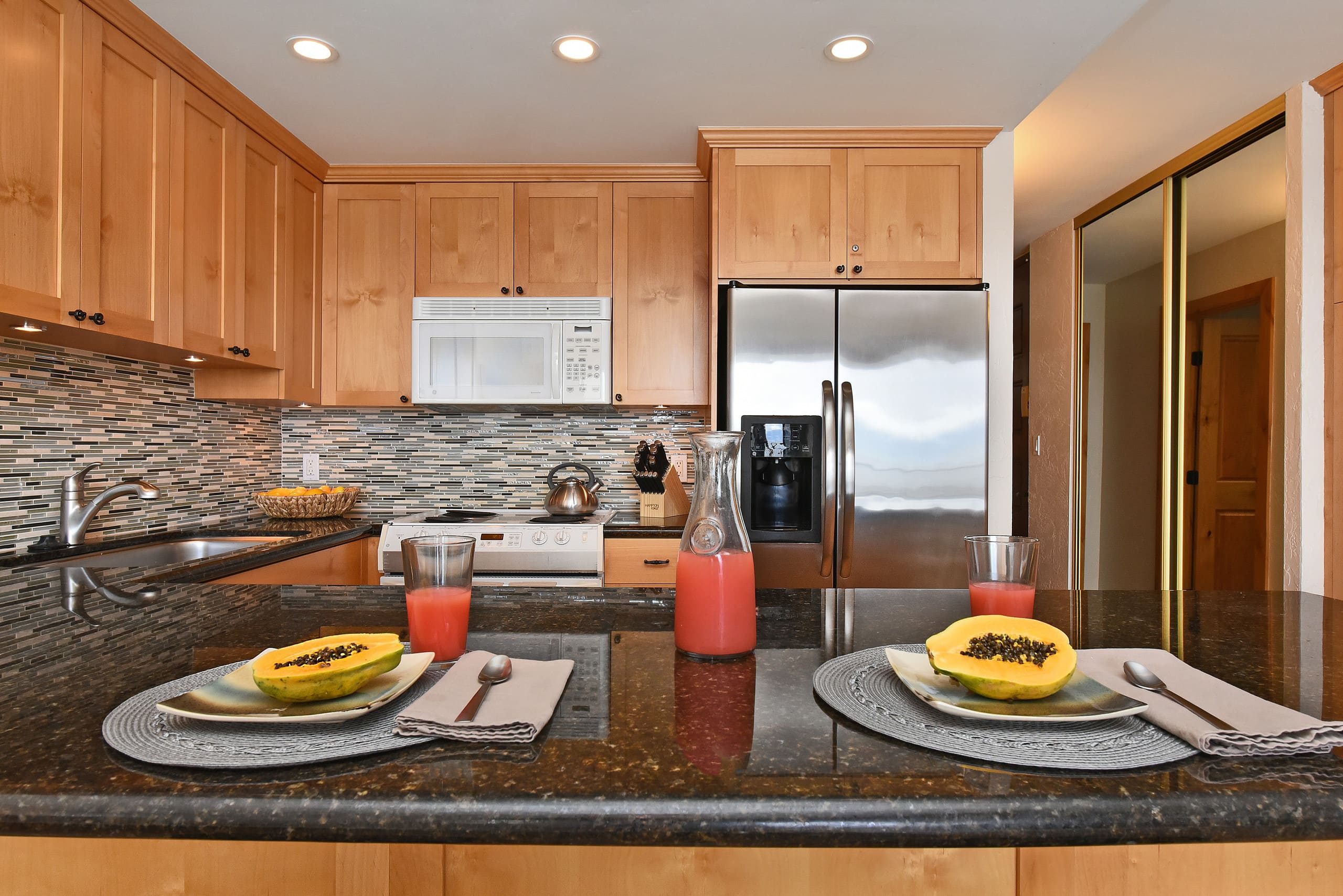 Condo in Lahaina · ★4.95 · 1 bedroom · 2 beds · 1 bath - Image 10