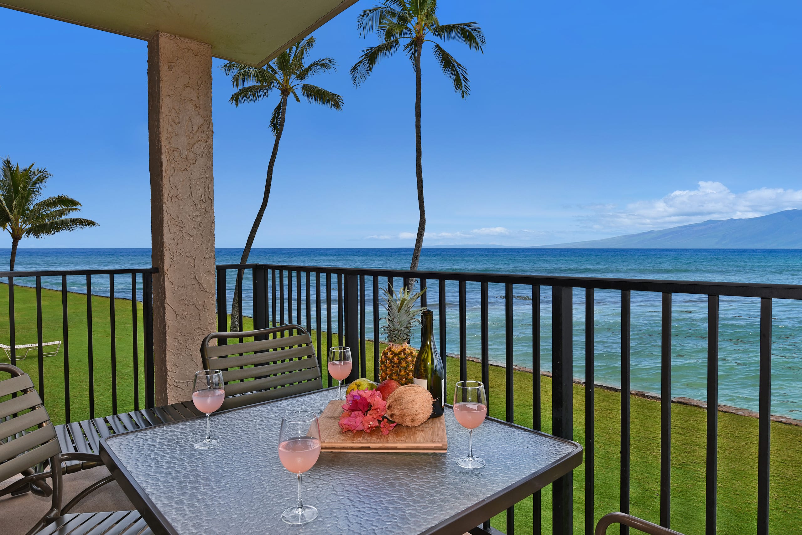 Condo in Lahaina · ★4.95 · 1 bedroom · 2 beds · 1 bath - Image 24