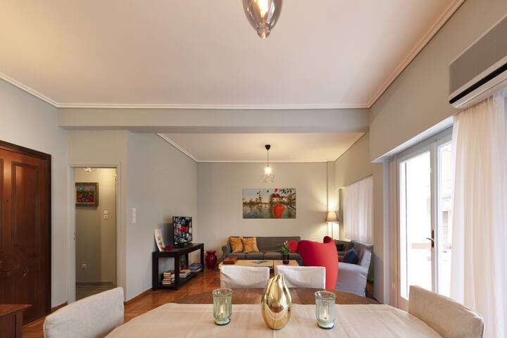 Spacious 3 Bedroom apt near Acropolis museum gallery image 4
