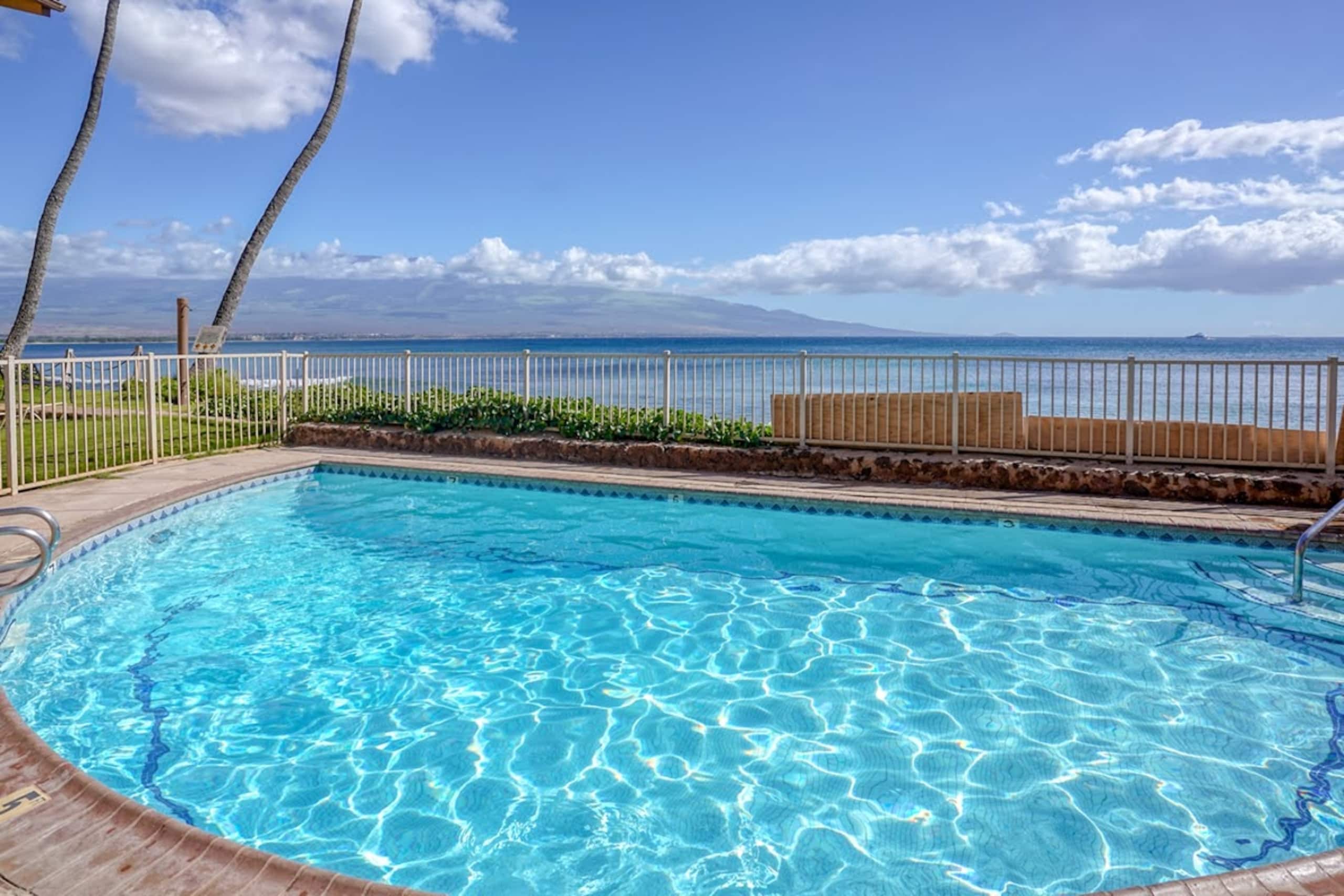 Condo in Wailuku · ★4.66 · 1 bedroom · 1 bed · 1 bath - Image 16
