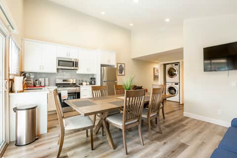 @ Marbella Lane - 6BR Duplex | DTWN SJ | Laundry +