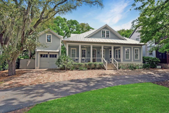 Ocean Oaks 10 - beautiful home steps away from the