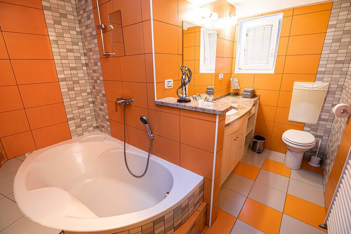 Three Bedroom Apartment With Terrace Ole