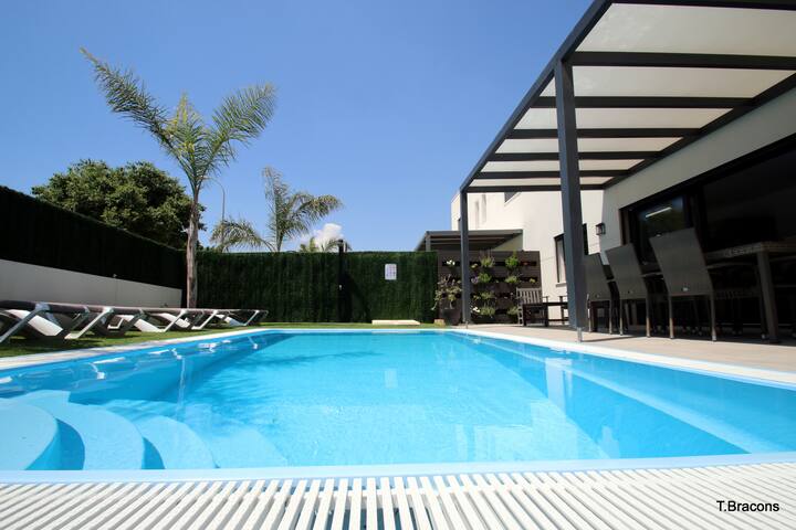 Parc Mont-Roig managed Airbnb listing 3