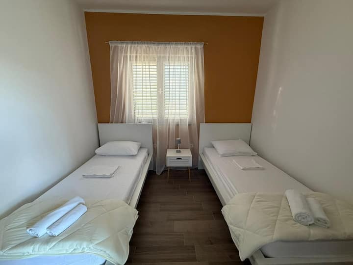 Dormitorio 2, superficie: 9 m²