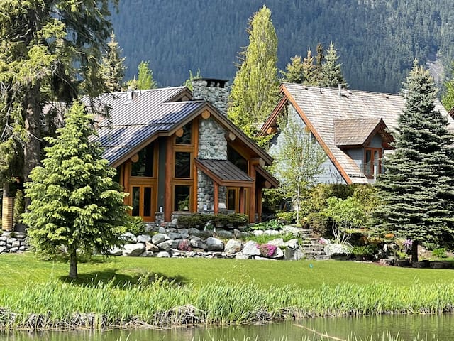 Whistler Breaks managed Airbnb listing 1