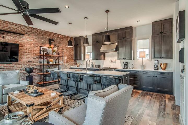 2 Super Lux WeHo Homes – 2 Rooftops! -6 Bedrooms gallery image 4