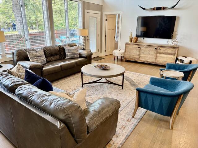 Spacious Home + Walk to SXSW – Kennedy! gallery image 5