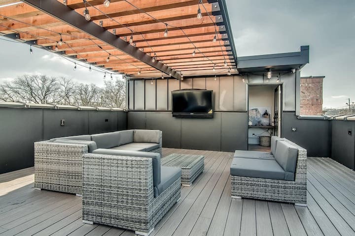 Luxe WeHo Gem | Rooftop Views • DT • Nightlife