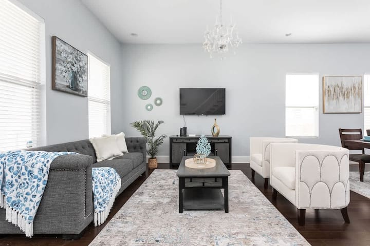 5br Ultra Chic Indy Escape With New Arcade! - Indianapolis, IN