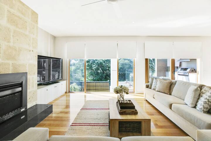 Garden Elegance in Blairgowrie