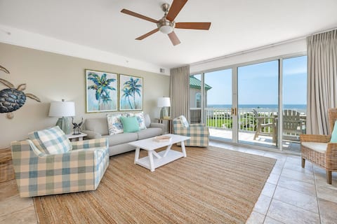 Luxurious Oceanfront Condo. Enjoy the Perfect Trip