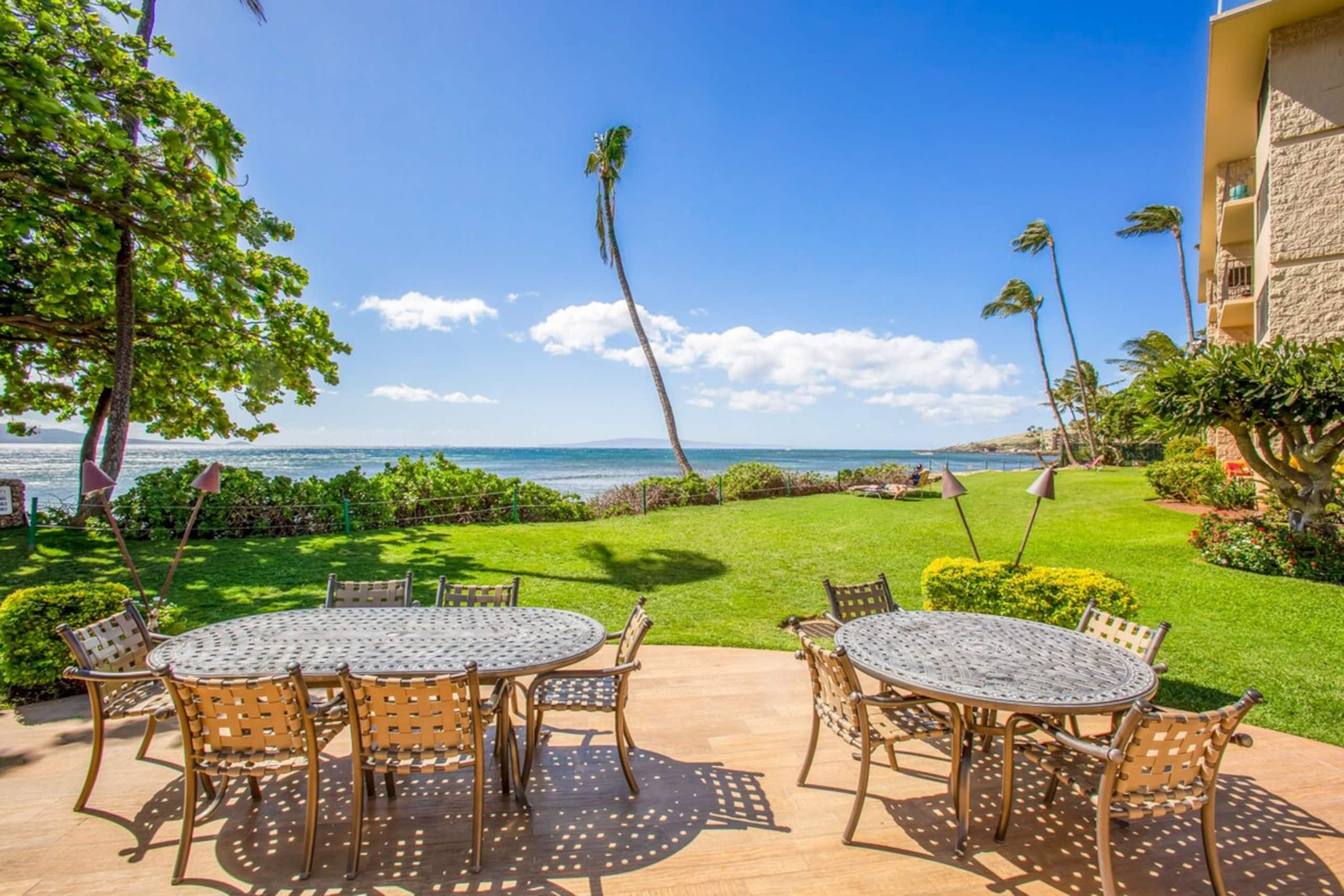 Condo in Wailuku · ★4.88 · 2 bedrooms · 2 beds · 2 shared baths - Image 20