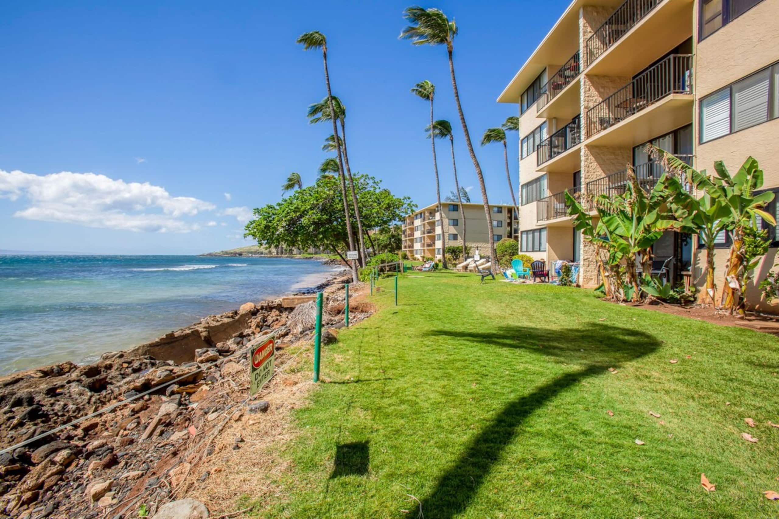 Condo in Wailuku · ★4.88 · 2 bedrooms · 2 beds · 2 shared baths - Image 21