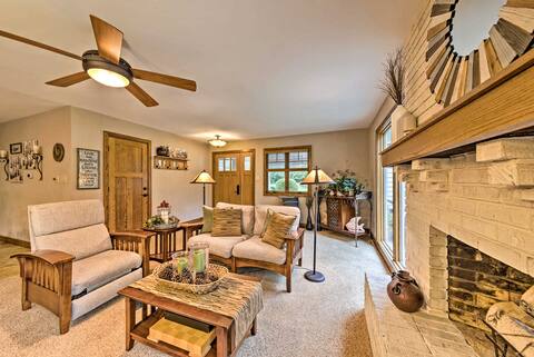 Family Home w/ Deck on Lake Sara: Pets are Welcome