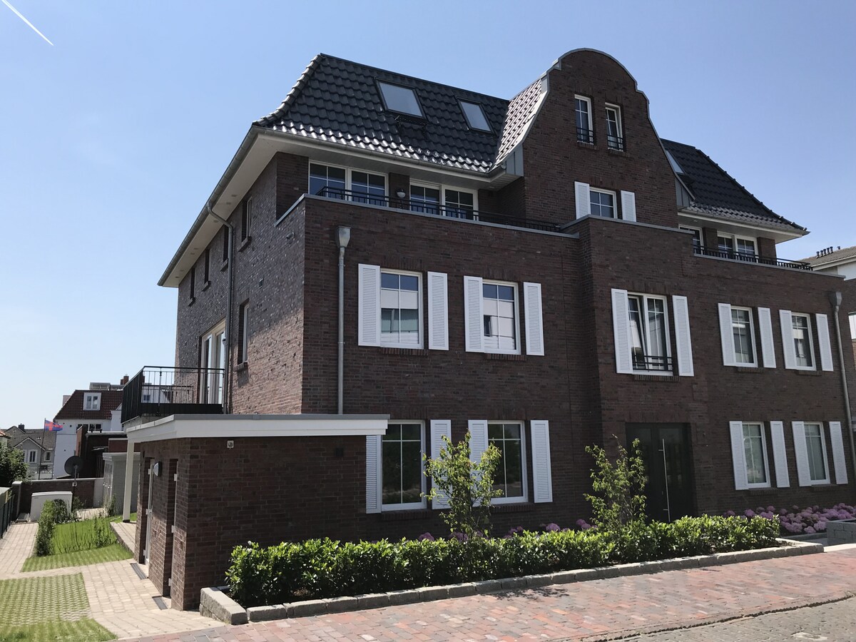 Successful Airbnb property: Villa Petersen 07- Apartment "At the Sea" in Wangerooge