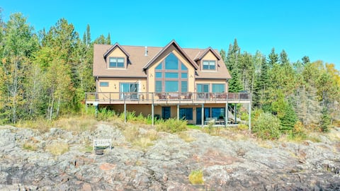 Serenity Shores on Lake Superior in Grand Marais
