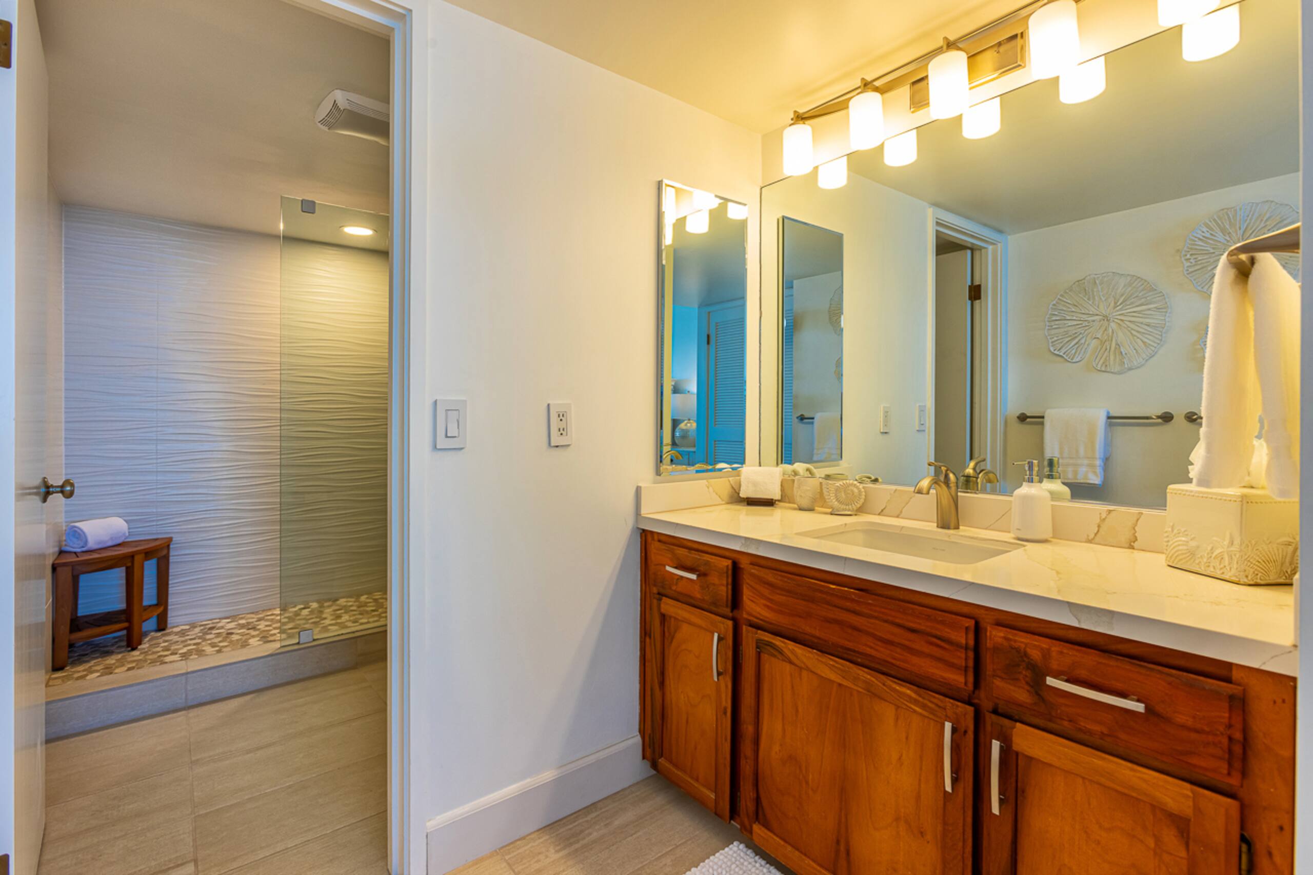 Condo in Kihei · ★4.67 · 2 bedrooms · 3 beds · 2 baths - Image 22