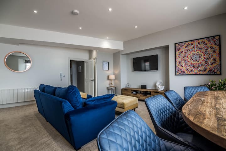 Lady Tenby - 2 Bedroom Luxury Apartment - Tenby