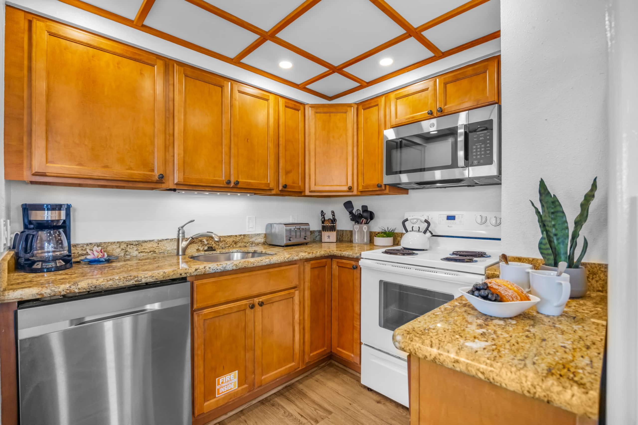 Condo in Lahaina · ★4.45 · 2 bedrooms · 4 beds · 2 baths - Image 9