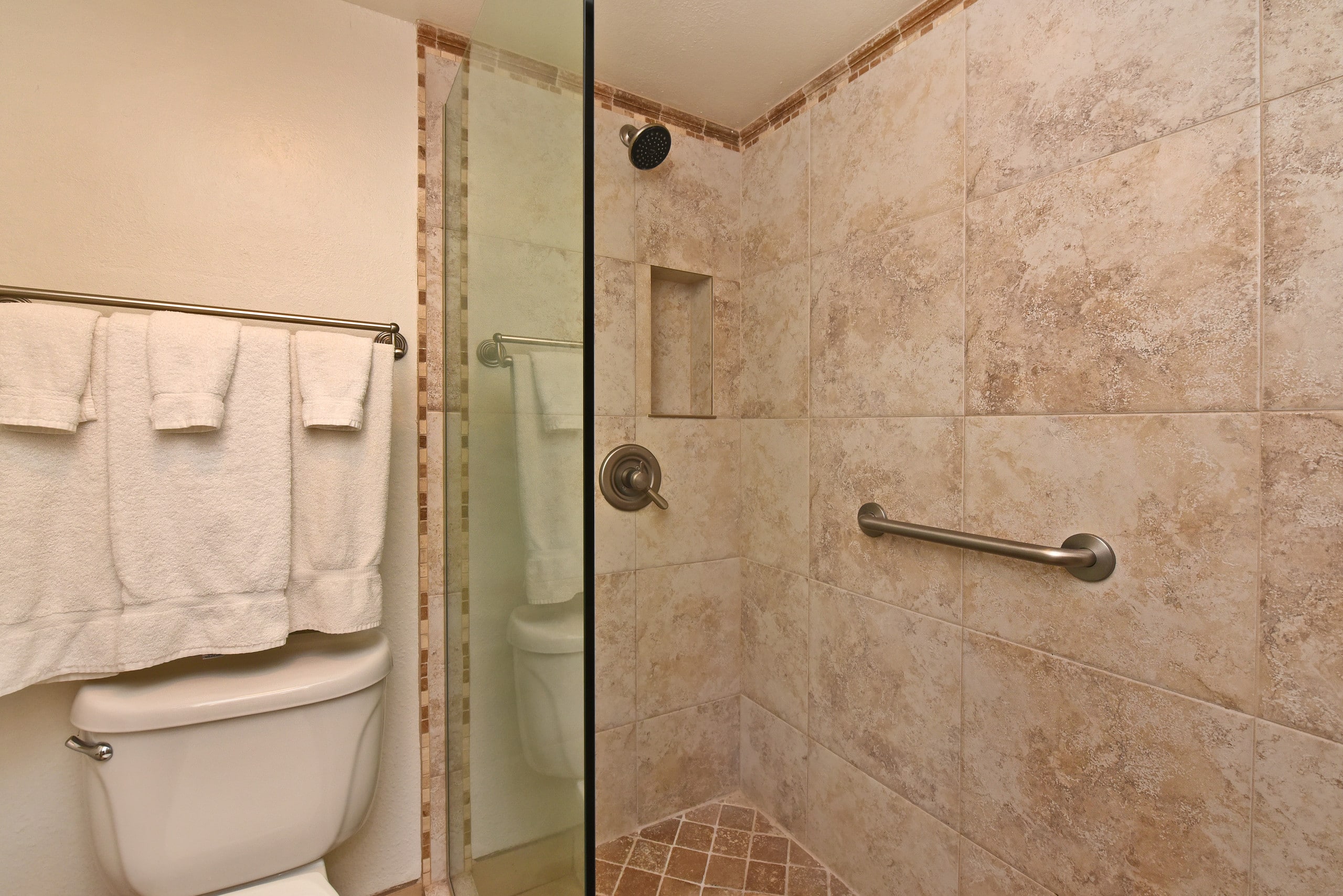 Condo in Lahaina · ★4.45 · 2 bedrooms · 4 beds · 2 baths - Image 35