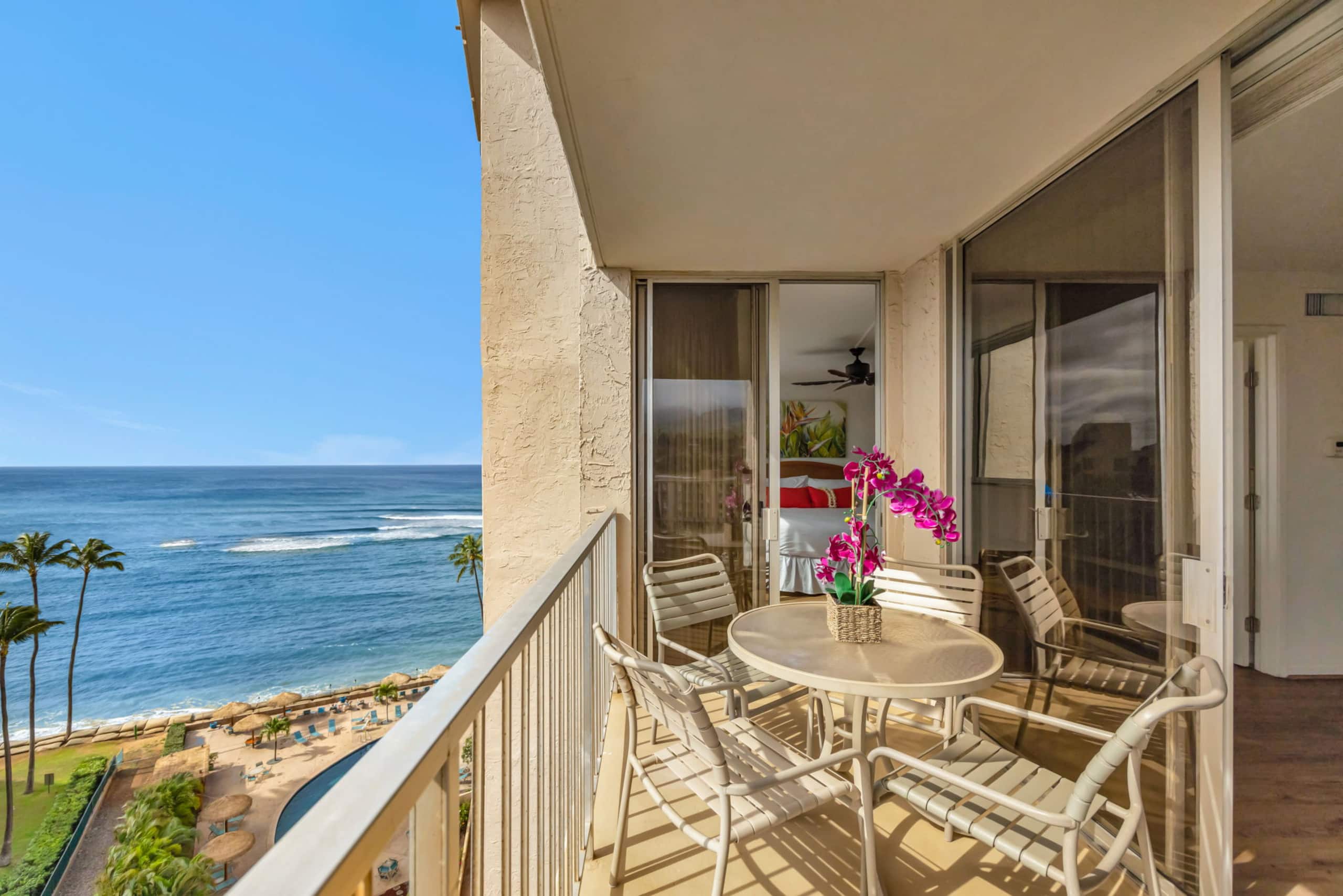 Condo in Lahaina · ★4.45 · 2 bedrooms · 4 beds · 2 baths - Image 1