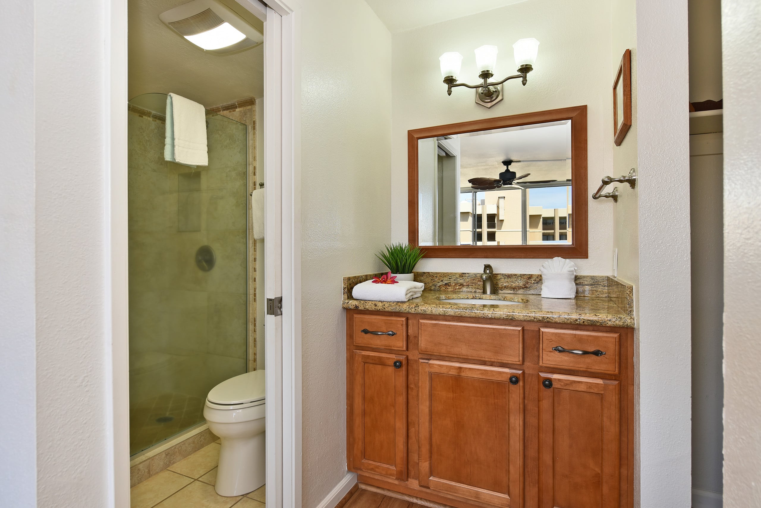 Condo in Lahaina · ★4.45 · 2 bedrooms · 4 beds · 2 baths - Image 28