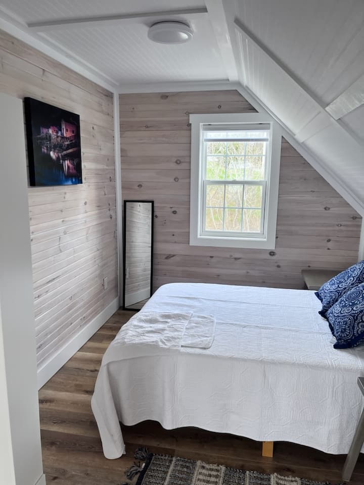 Small Bedroom