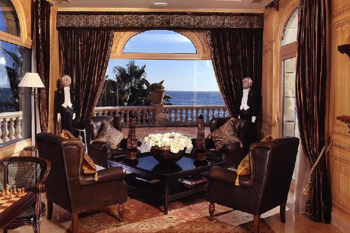 Luxury Waterfront Estate on the Costa del Sol 5