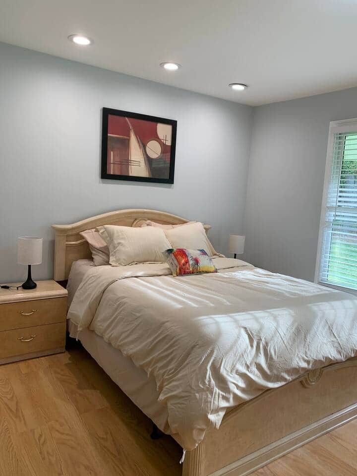 Queen Bed - Room 4