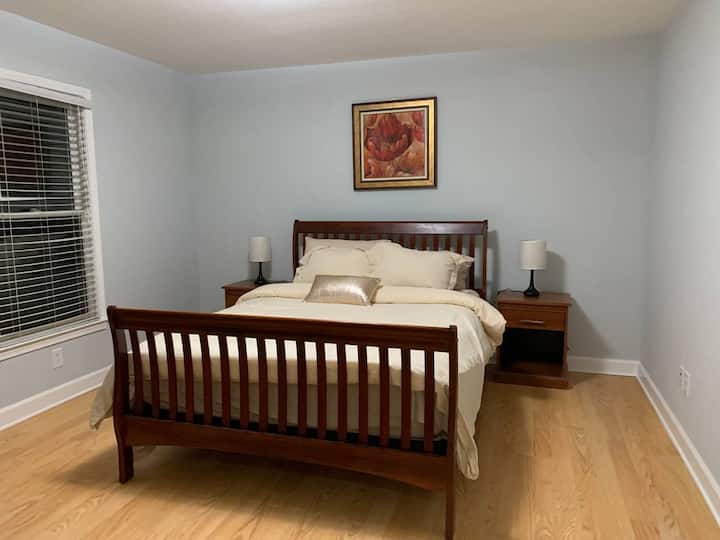 Queen Bed - Room 1