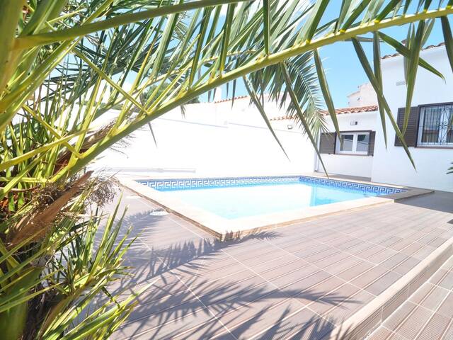 004205 Chic gallery image 4