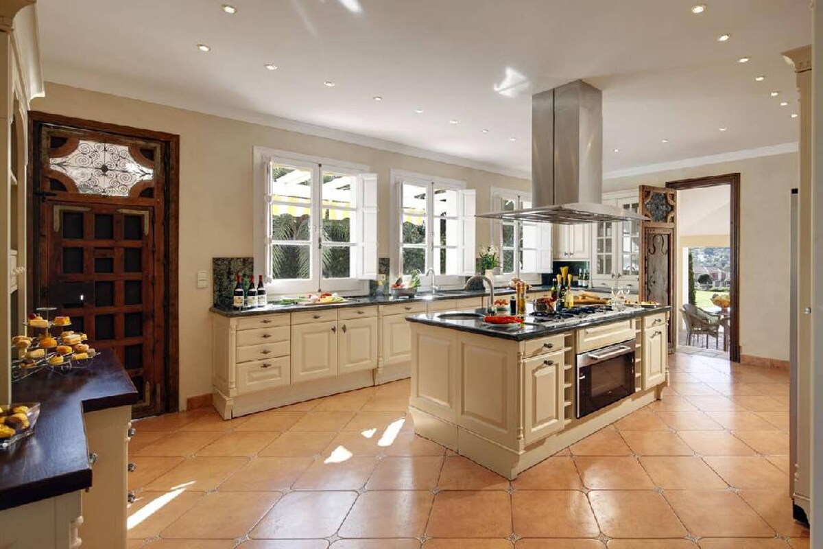 South's Best Villa in The Heart of Golf Valley 4