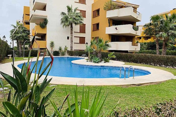 Appartement Confortable à Côté De La Plage! - Playa Flamenca