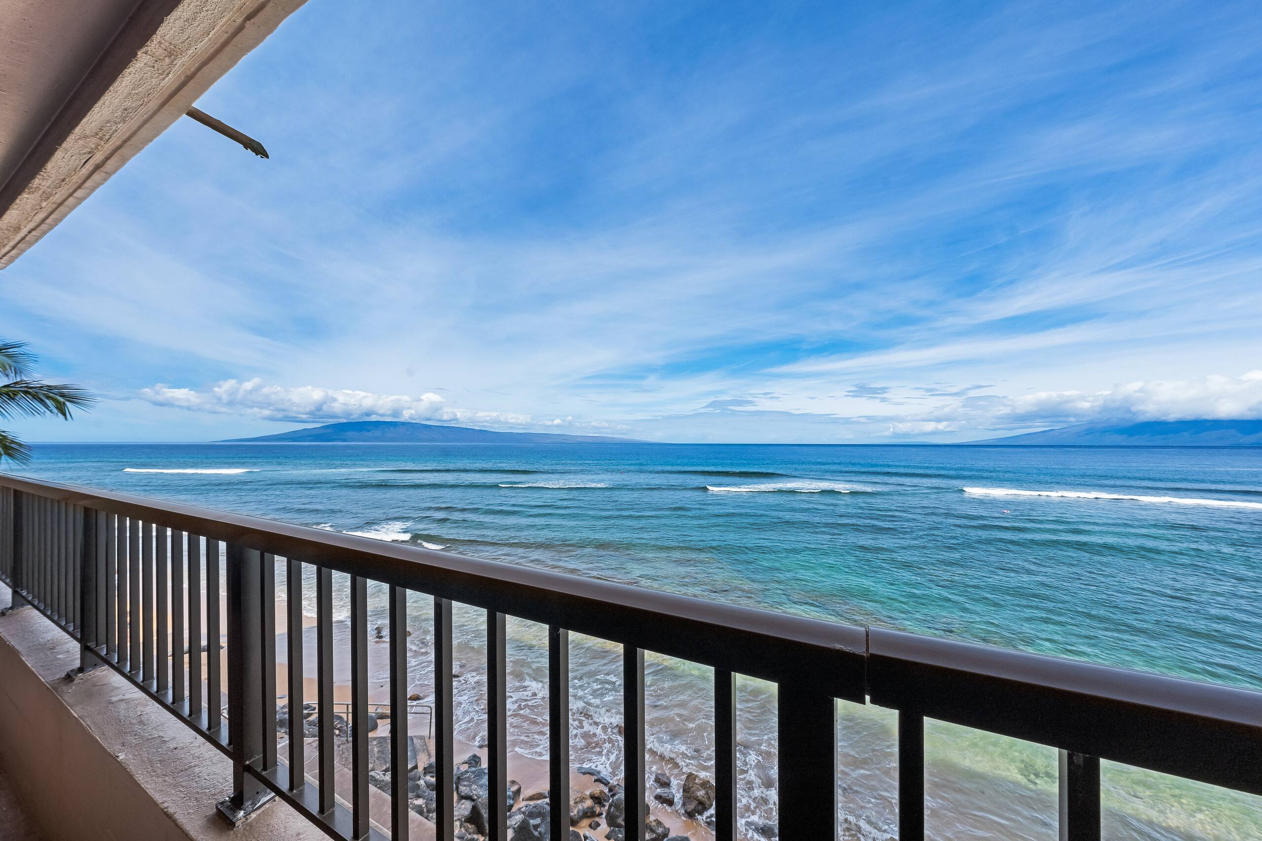Condo in Lahaina · ★4.66 · 1 bedroom · 2 beds · 1 bath - Image 7