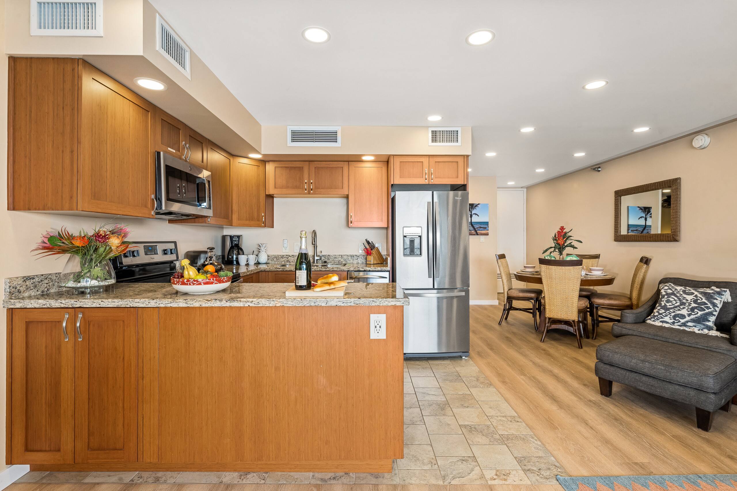 Condo in Lahaina · ★4.66 · 1 bedroom · 2 beds · 1 bath - Image 14
