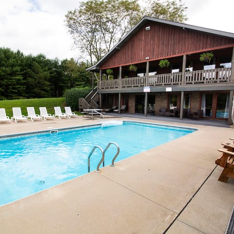 Chalets Hocking Hills managed Airbnb listing 2