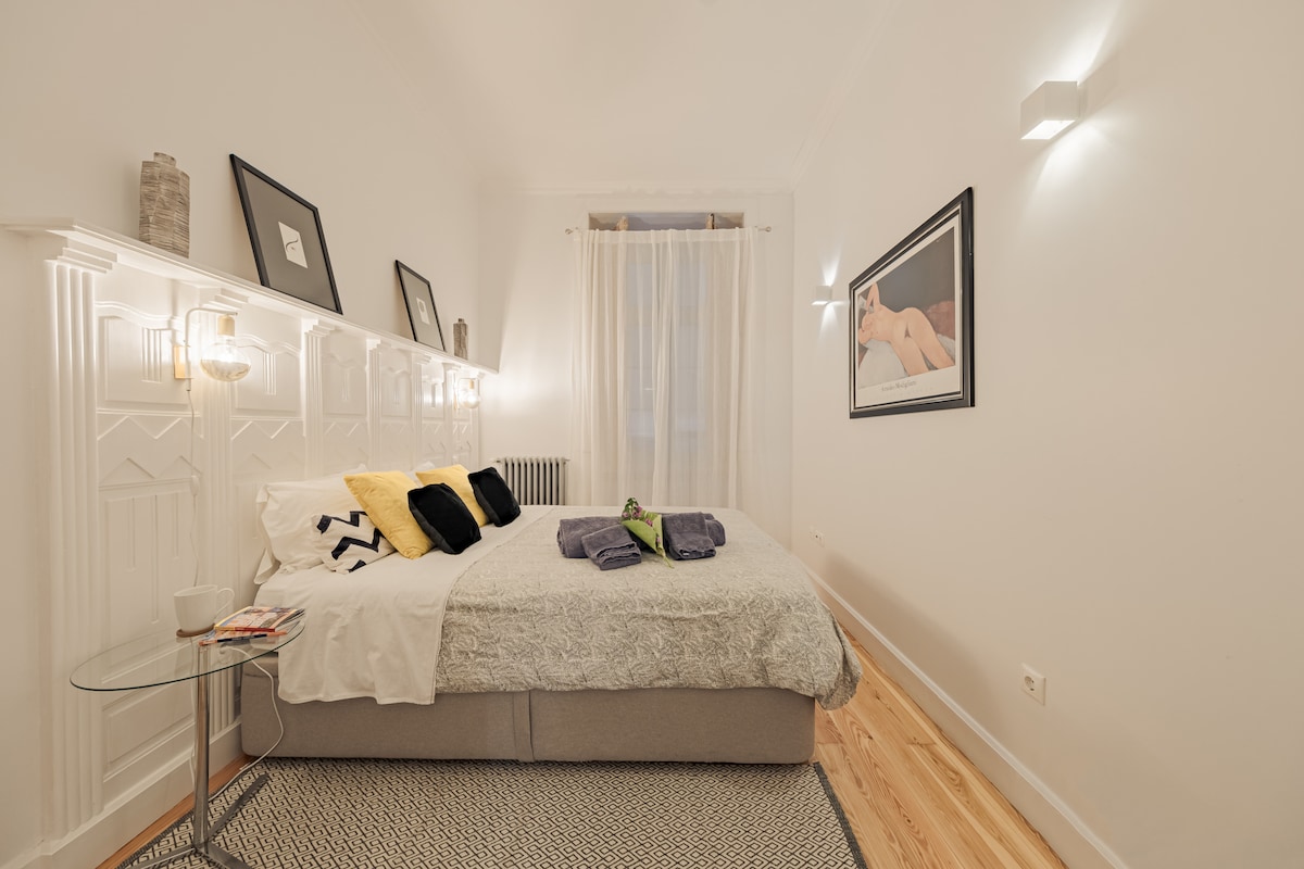 Apartmán s manželskou posteľou Queen a vlastnou kúpeľňou