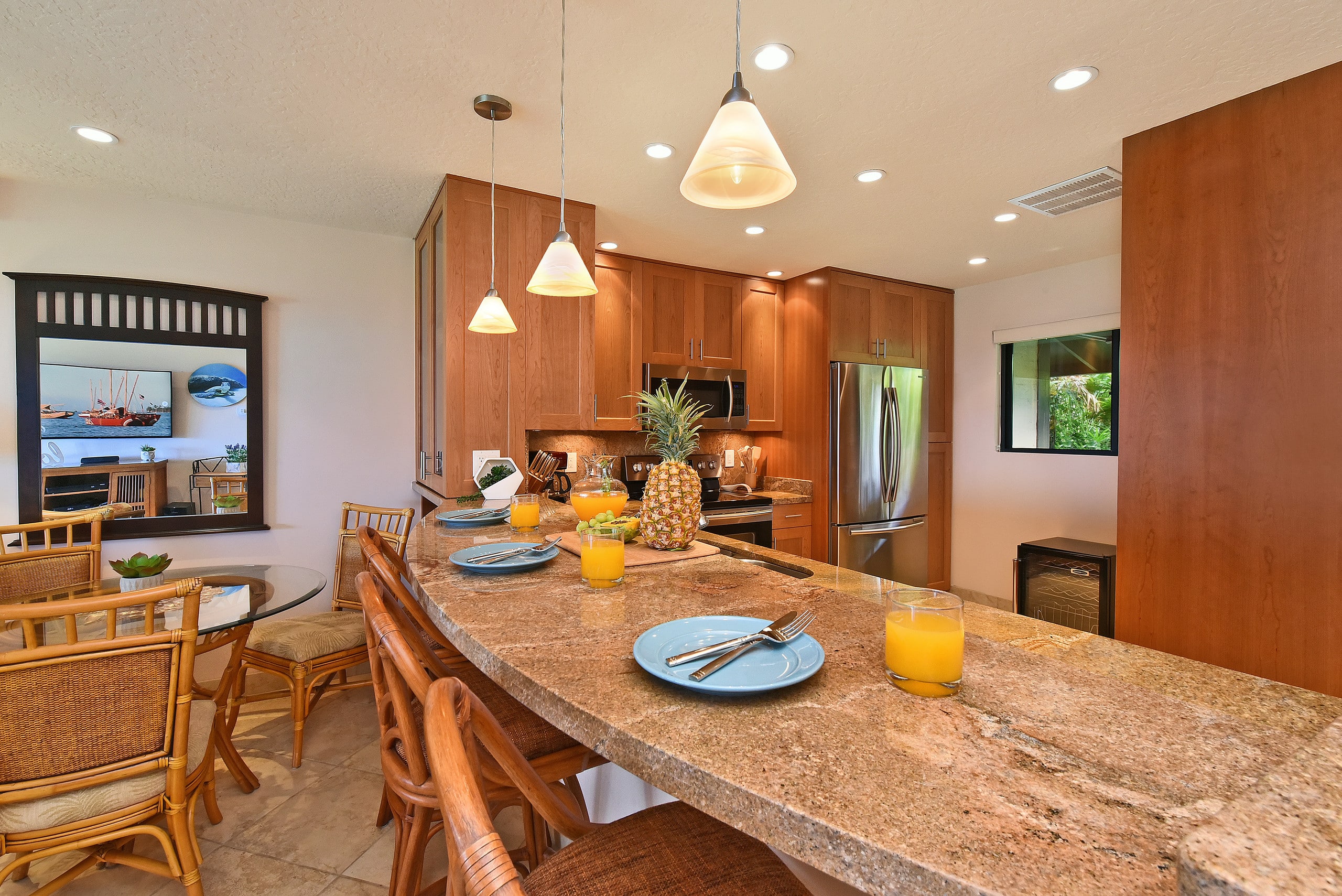 Condo in Lahaina · ★4.76 · 2 bedrooms · 4 beds · 2 baths - Image 14