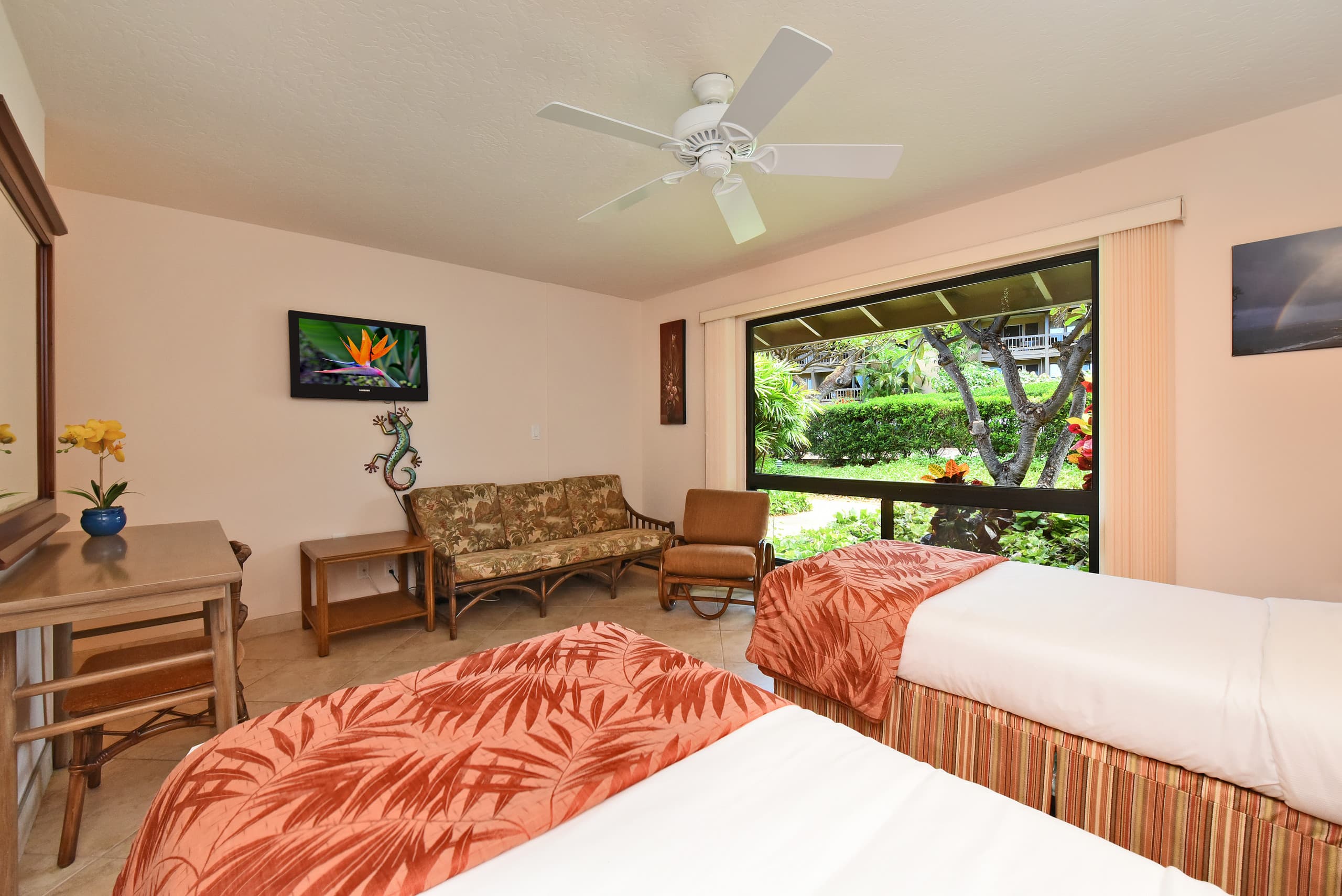 Condo in Lahaina · ★4.76 · 2 bedrooms · 4 beds · 2 baths - Image 20