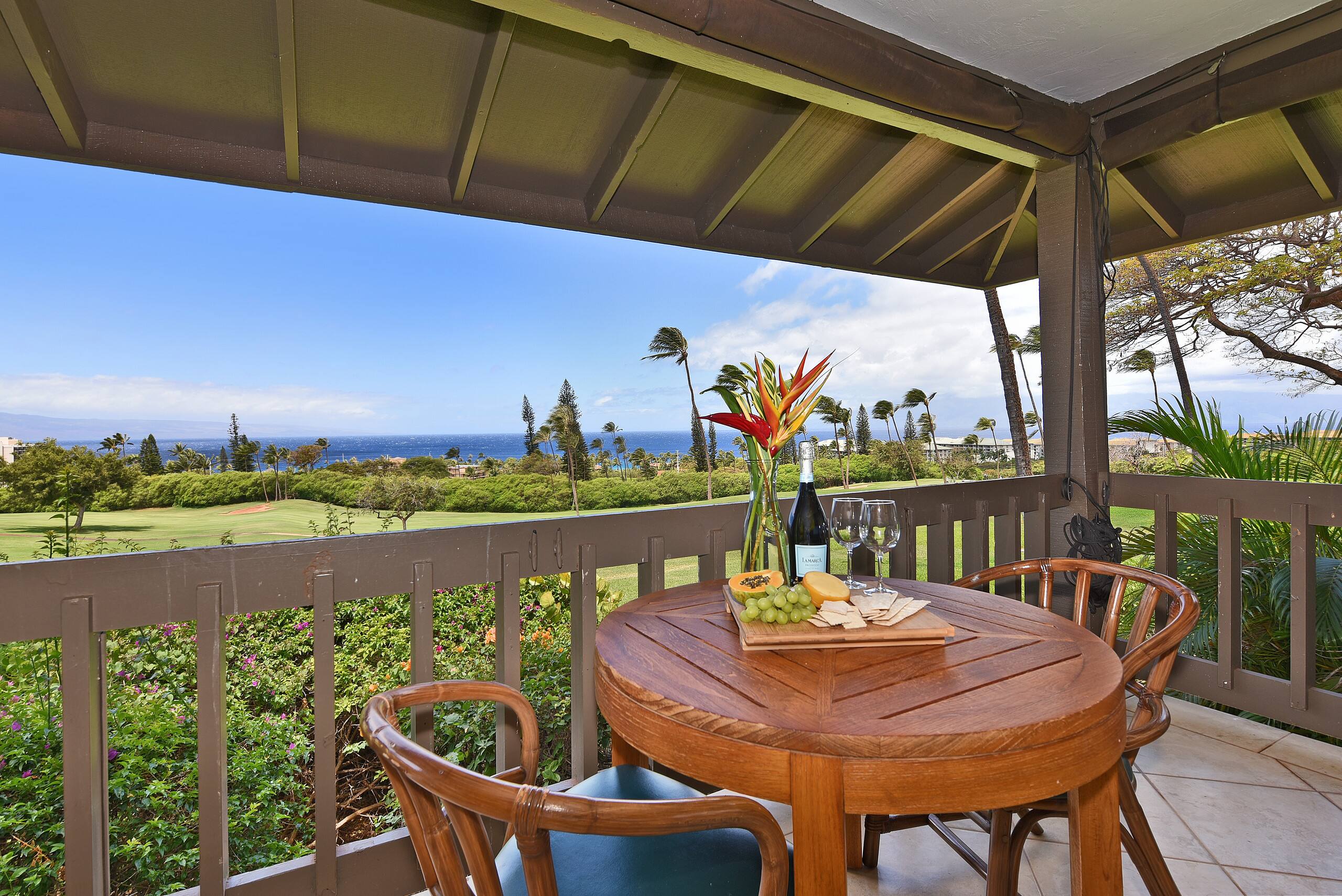 Condo in Lahaina · ★4.76 · 2 bedrooms · 4 beds · 2 baths - Image 34